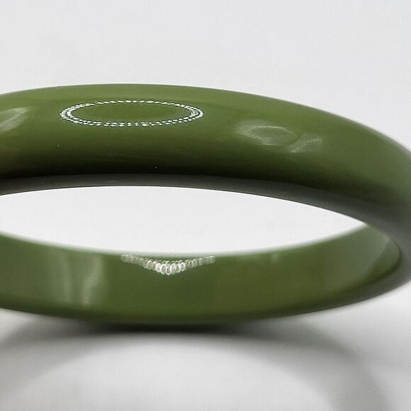 Vintage Green Acrylioc Bangle Bracelet 8in - Picture 3 of 4